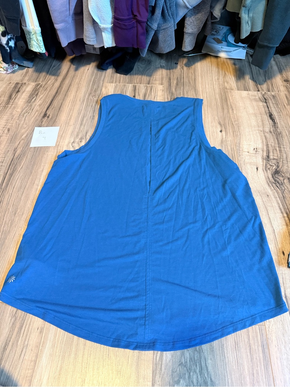 Athleta Blue Scoop Neck Tank Top | Keyhole Back | Lightweight | Size M - Picture 3 of 3